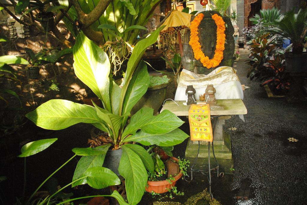 Jangkrik Homestay Ubud  Bagian luar foto